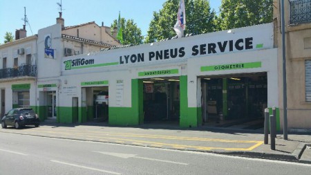 lyon pneus service